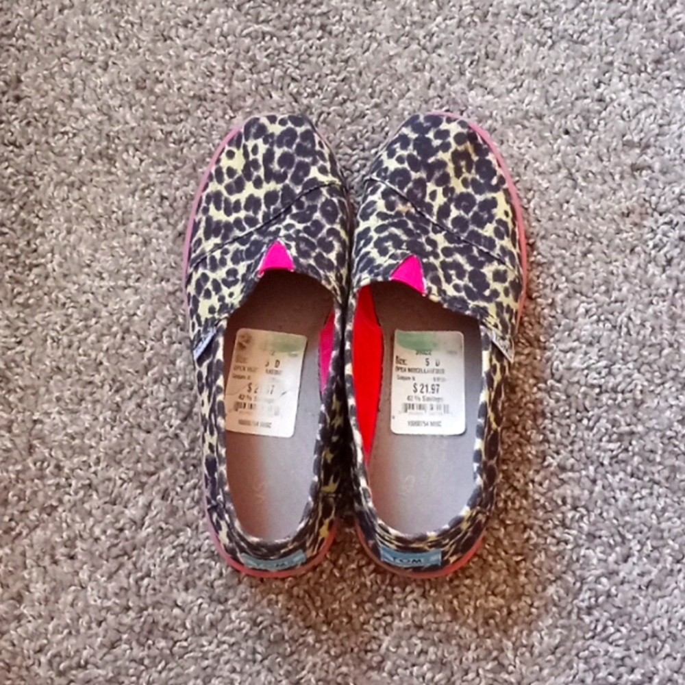 Tom's Kids Size 5